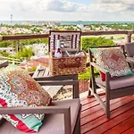 Deep Blue Condos - Entire